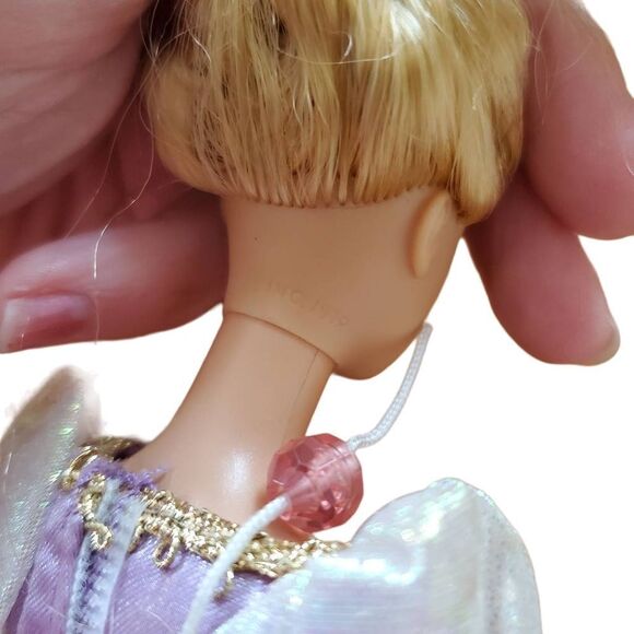 Vintage 1999 Barbie as Rapunzel Barbie Doll With Pull String - Picture 5 of 6